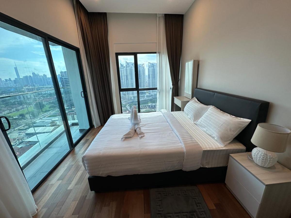 Reizz Residence By Leo Suites Kuala Lumpur Exterior photo